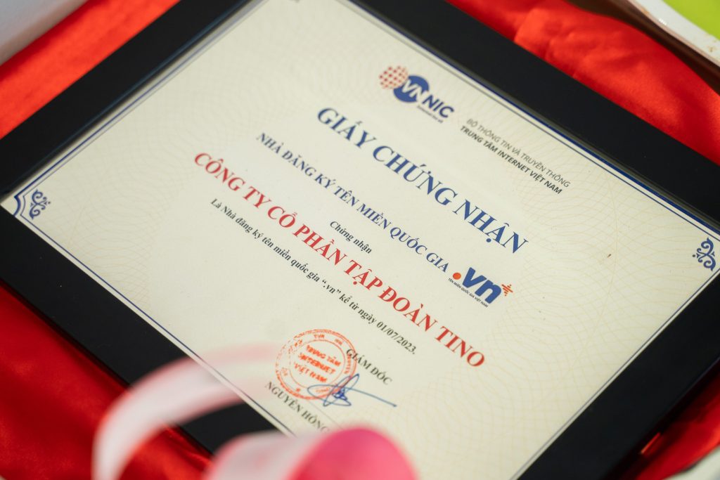 Tino Group chính thức trở thành Nhà đăng ký tên miền quốc gia .VN của VNNIC 3 tinogroup-chinh-thuc-tro-thanh-nha-dang-ky-ten-mien-quoc-gia