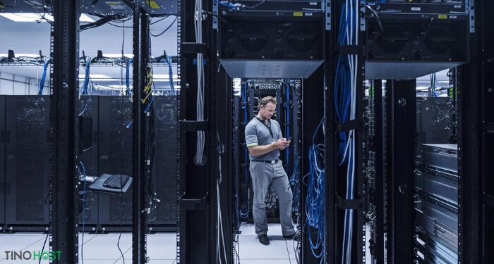 On Premise là gì? Doanh nghiệp có nên sử dụng On Premise 5 khi-su-dung-on-premise-ban-se-duoc-truy-cap-kiem-soat-va-quan-ly-du-lieu-ma-khong-chiu-anh-huong-tu-ben-thu-3