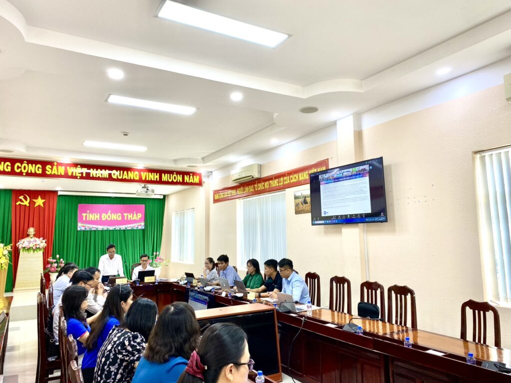 TinoHost đồng hành cùng VNNIC triển khai Chương trình thúc đẩy, hỗ trợ người dân, doanh nghiệp, hộ kinh doanh hiện diện trực tuyến tin cậy, an toàn với các dịch vụ số sử dụng tên miền quốc gia “.VN” tại Đồng Tháp 1 tinohost-phoi-hop-cung-trung-tam-internet-viet-nam-(vnnic)-trien-khai-chuong-trinh-thuc-day-ho-tro-nguoi-dan-doanh-nghiep-ho-kinh-doanh-hien-dien-truc-tuyen-tin-cay-an-toan-voi-cac-dich-vu-so-su-dung-ten-mien-quoc-gia-“-vn”-tai-tinh-dong-thap-vao-cac-ngay-8-9-8-2024