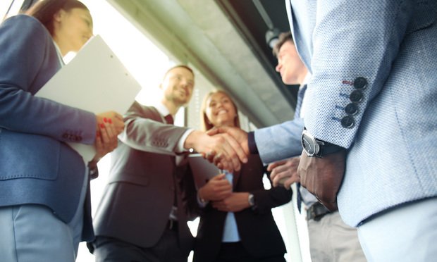 Khách hàng là gì? Tầm quan trọng của khách hàng đối với doanh nghiệp trong thời đại công nghệ số 1 tam-quan-trong-cua-khach-hang-doi-voi-doanh-nghiep