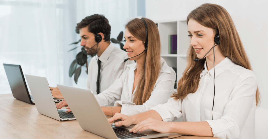 Call center là gì? Lợi ích của call center đối với doanh nghiệp 1 call-center-la-gi