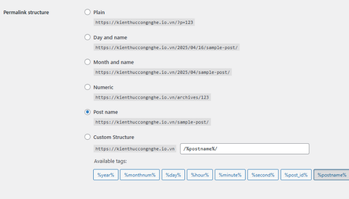 Cập nhật lại liên kết tĩnh (Permalinks)